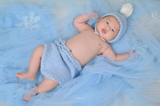 开封宝宝睡迷糊了才肯吃奶 开封宝宝睡迷糊了才肯吃奶